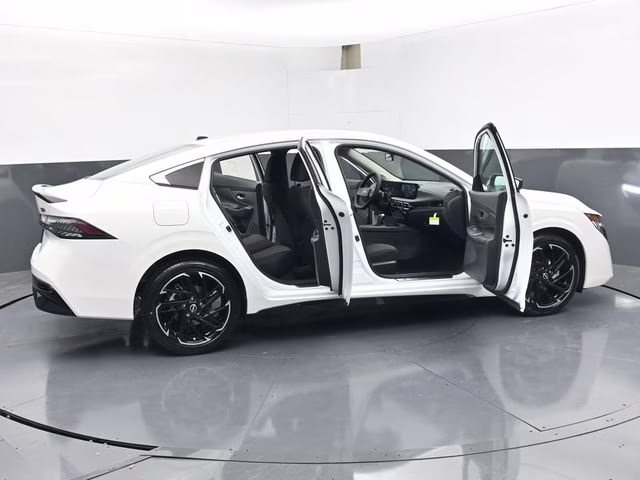 2026 Aspen White Tricoat Nissan Sentra SR FWD Sedan