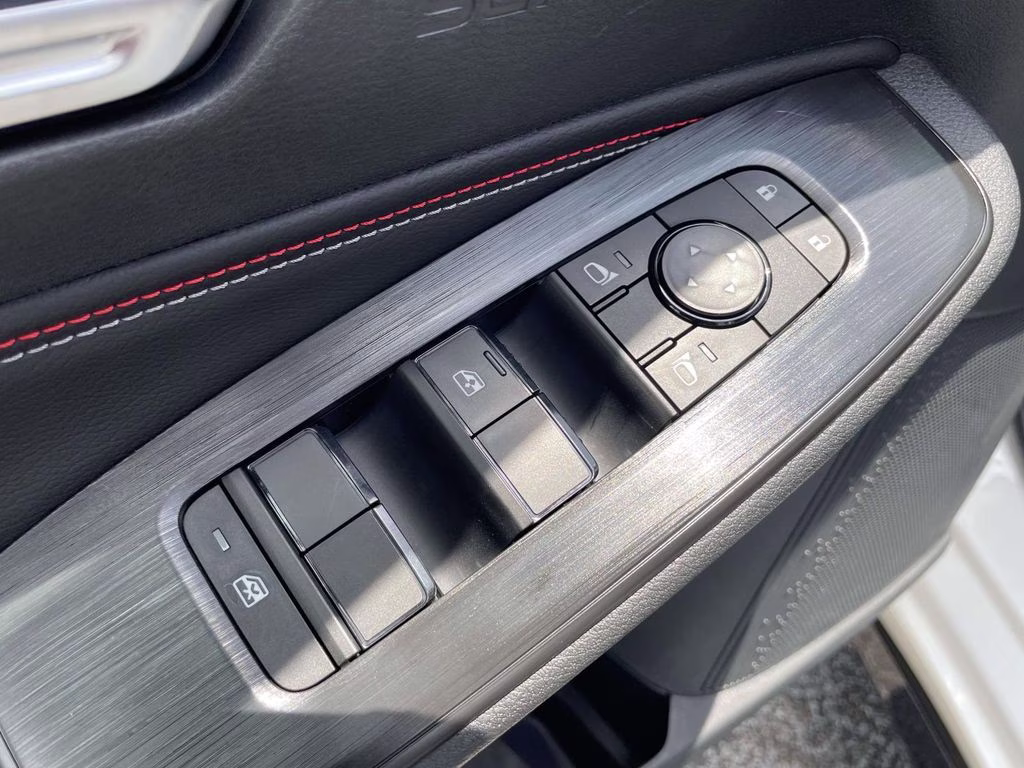2026 Aspen White Tricoat Nissan Sentra SR FWD Sedan
