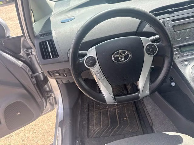 2010 Silver Toyota Prius III FWD Hatchback