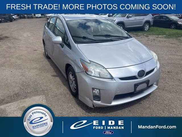 2010 Silver Toyota Prius III FWD Hatchback