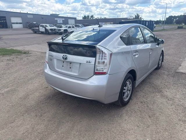 2010 Silver Toyota Prius III FWD Hatchback