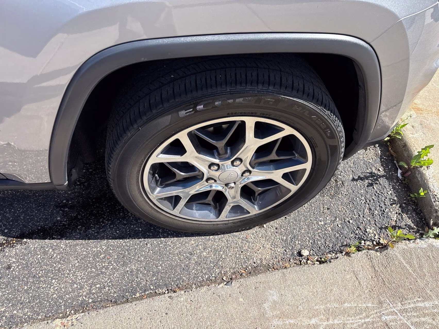 2019 Billet Silver Metallic Clearcoat Jeep Grand Cherokee Limited 4X4 SUV