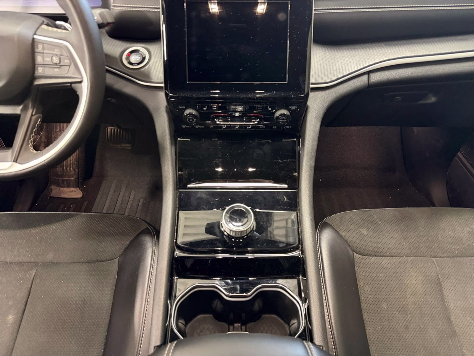 2023 Silver Zynith Jeep Grand Cherokee L Altitude 4X4 SUV