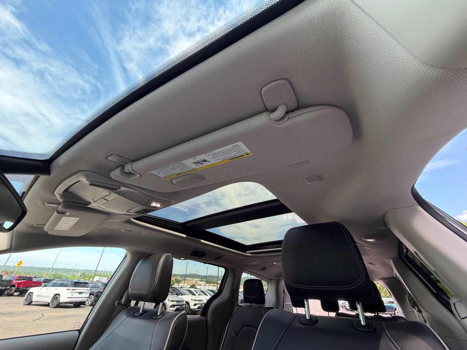 2024 Bright White Clearcoat Chrysler Pacifica Limited AWD Van