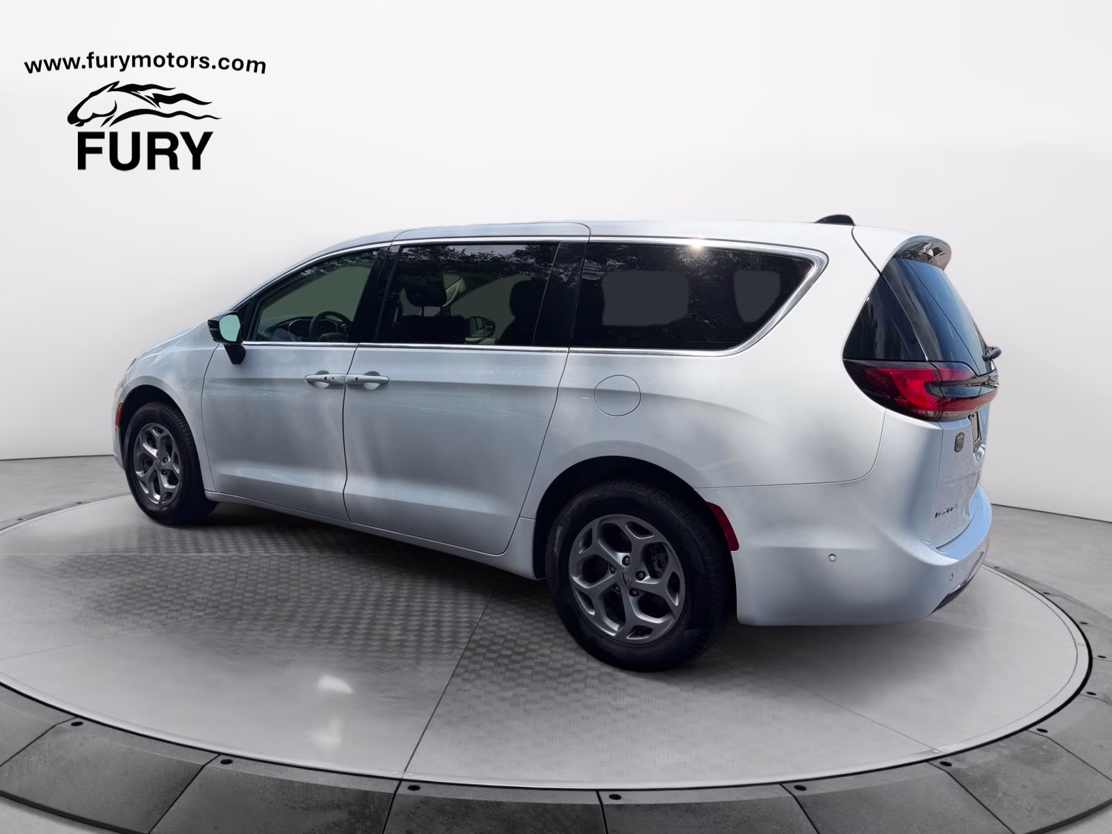 2024 Bright White Clearcoat Chrysler Pacifica Limited AWD Van
