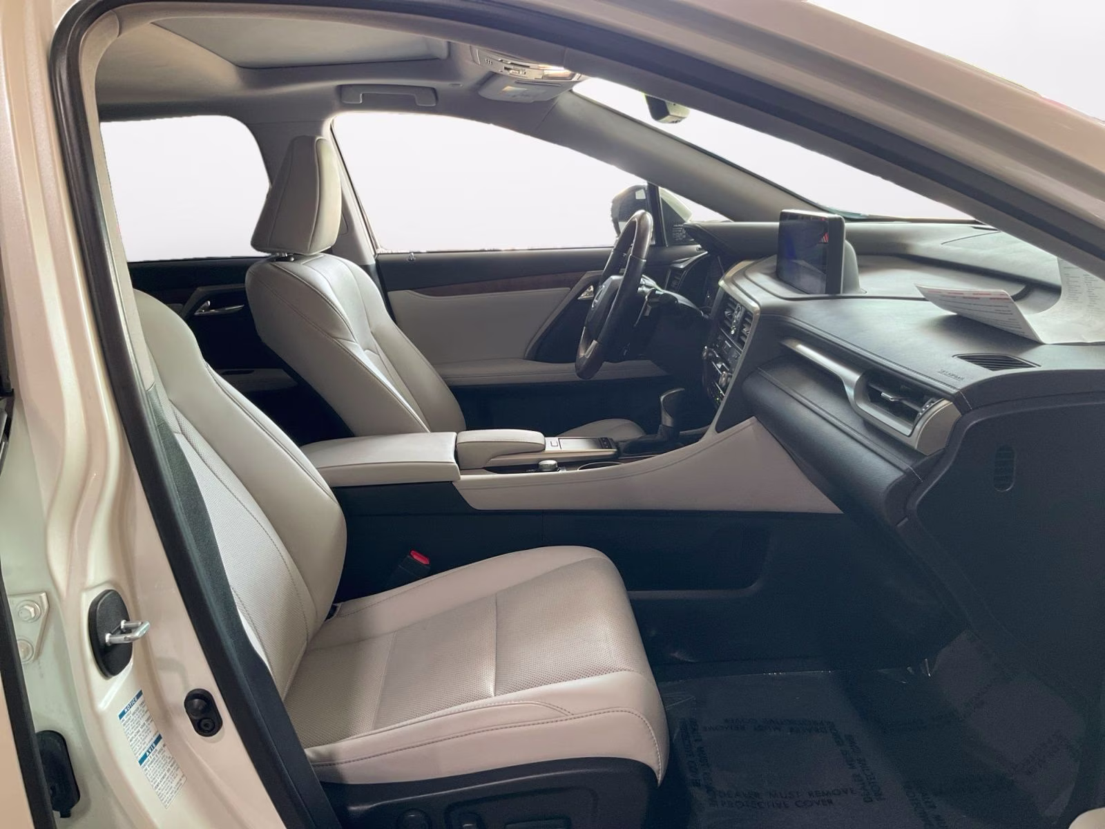 2022 White Pearl Lexus RX 350L AWD SUV