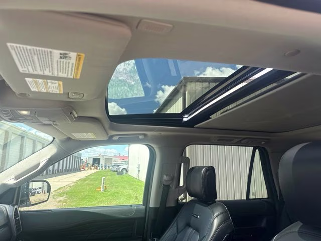 2020 White Ford Expedition Max Platinum 4X4 SUV