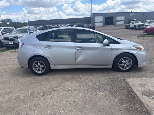 2010 Silver Toyota Prius III FWD Hatchback