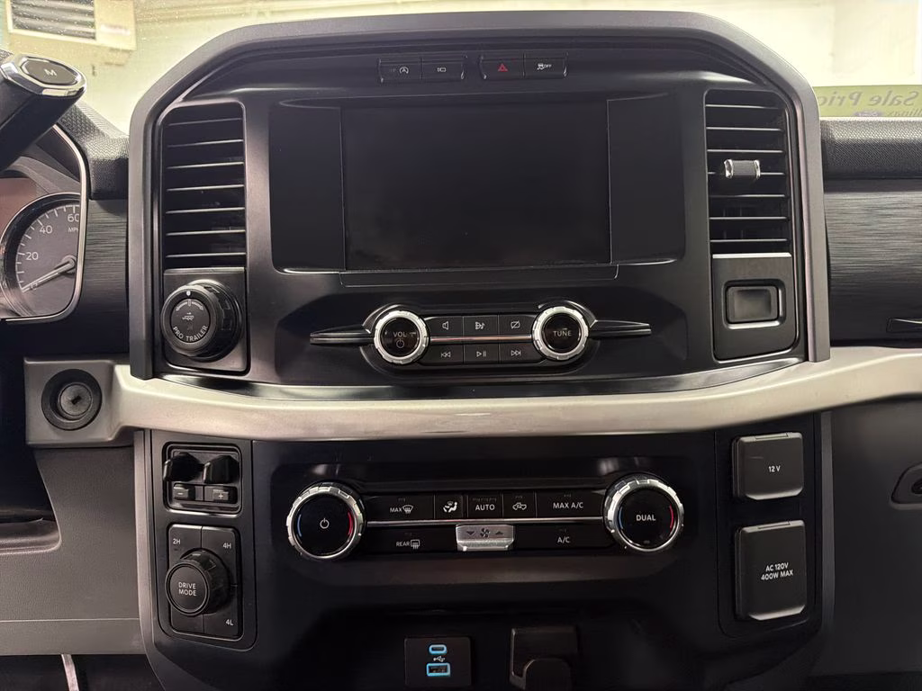 2023 Oxford White Ford F-150 XLT 4X4 Truck