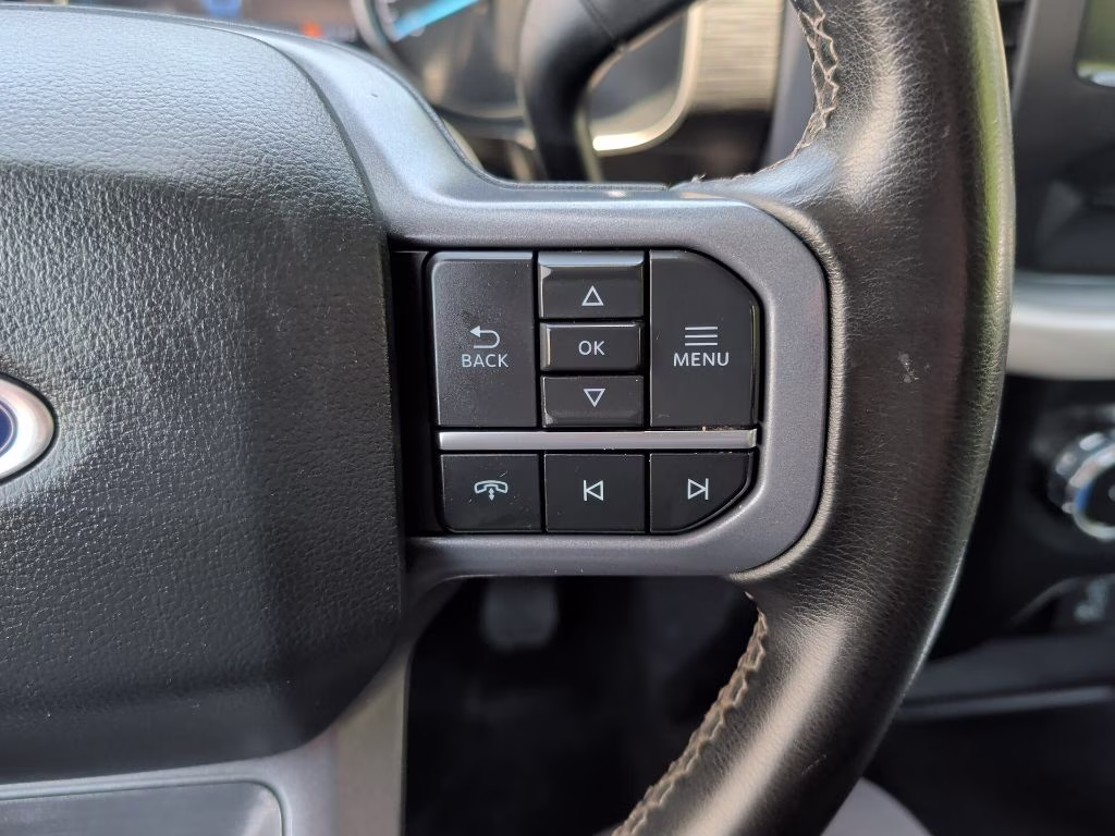 2023 Oxford White Ford F-150 XLT 4X4 Truck