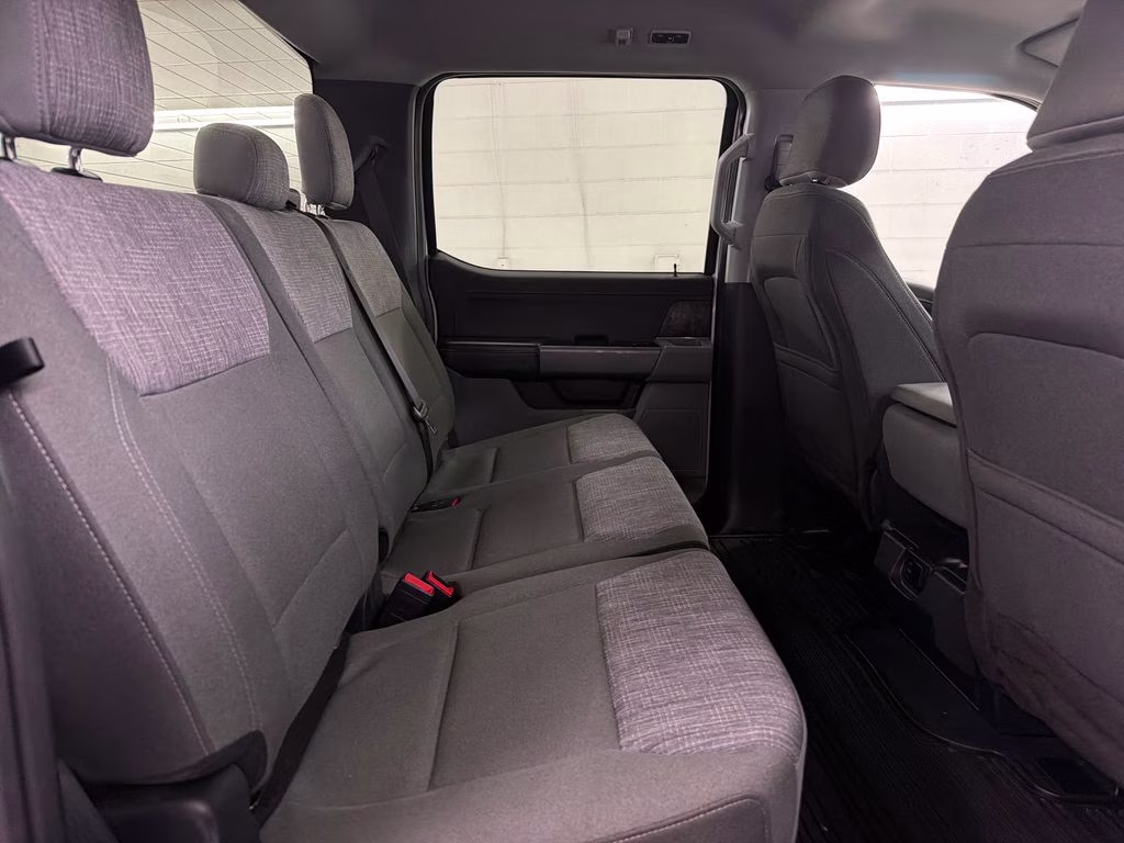 2023 Oxford White Ford F-150 XLT 4X4 Truck