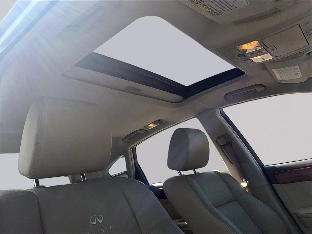 2006 Liquid Platinum Metallic INFINITI M35 Base RWD Sedan