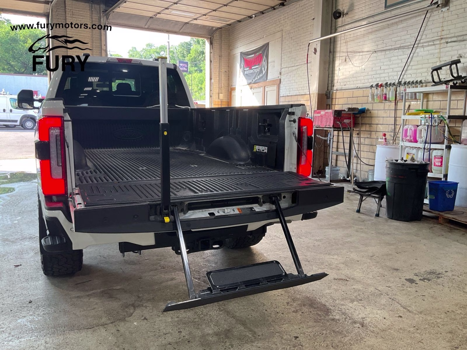 2023 Ford Super Duty F-350 SRW 4X4 Truck