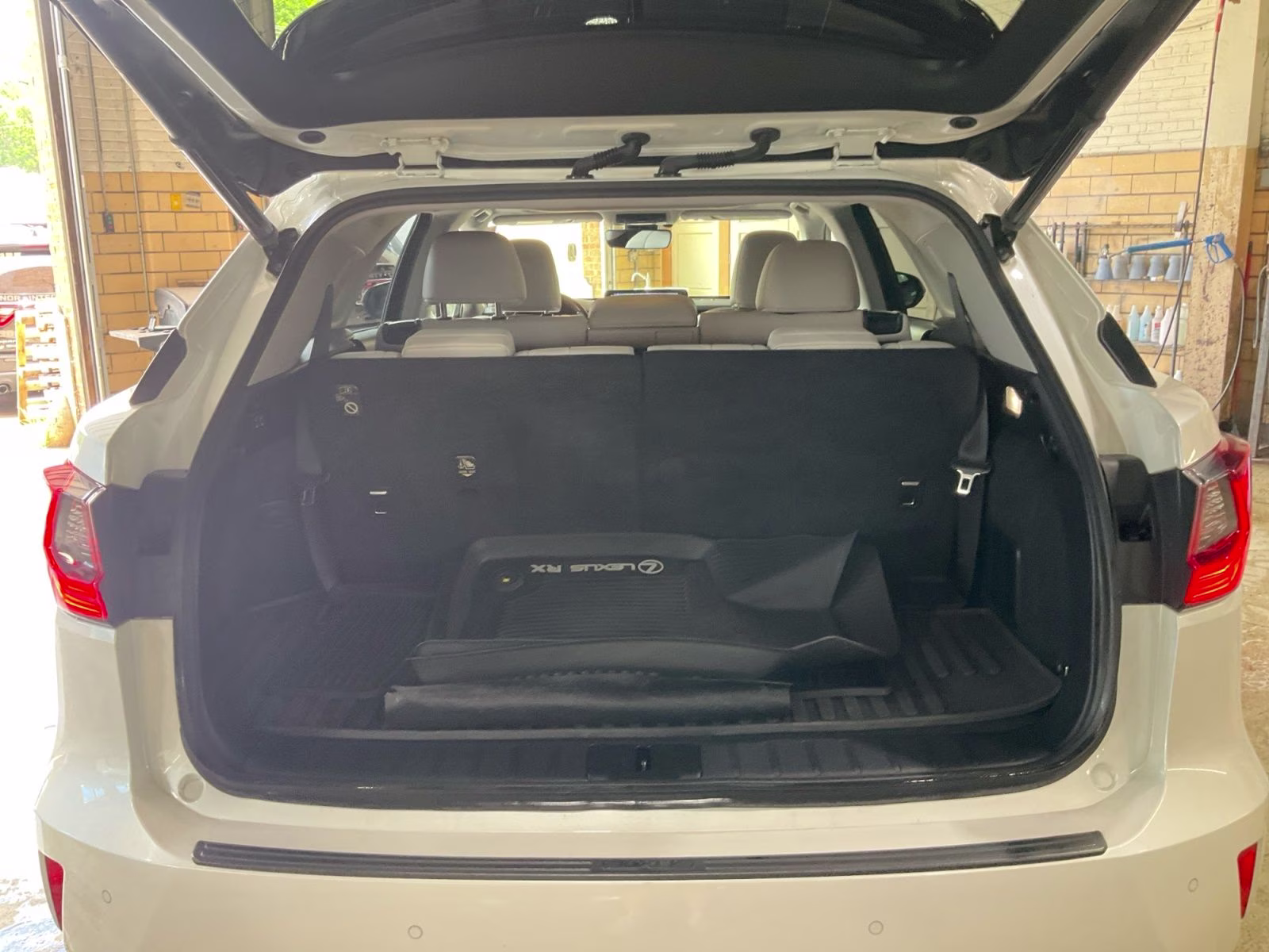2022 White Pearl Lexus RX 350L AWD SUV