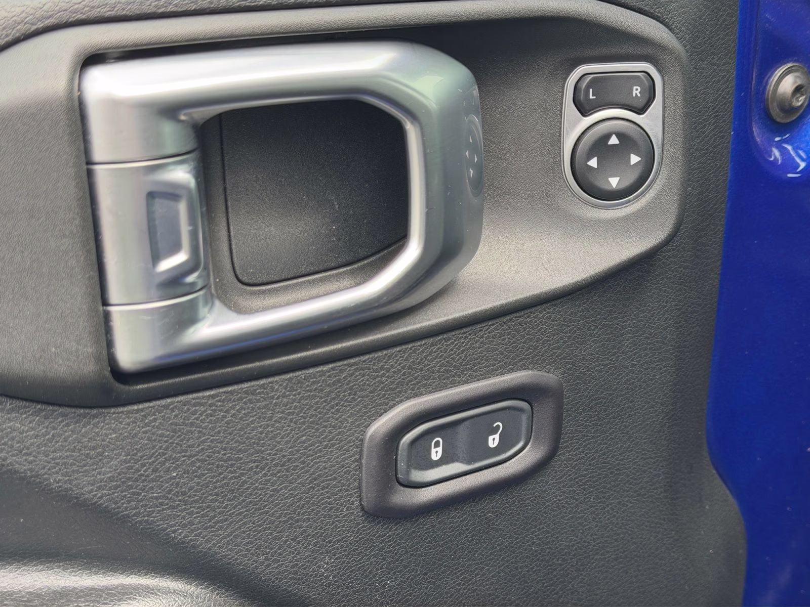 2018 Ocean Blue Metallic Clearcoat Jeep Wrangler Unlimited Sport S 4X4 SUV