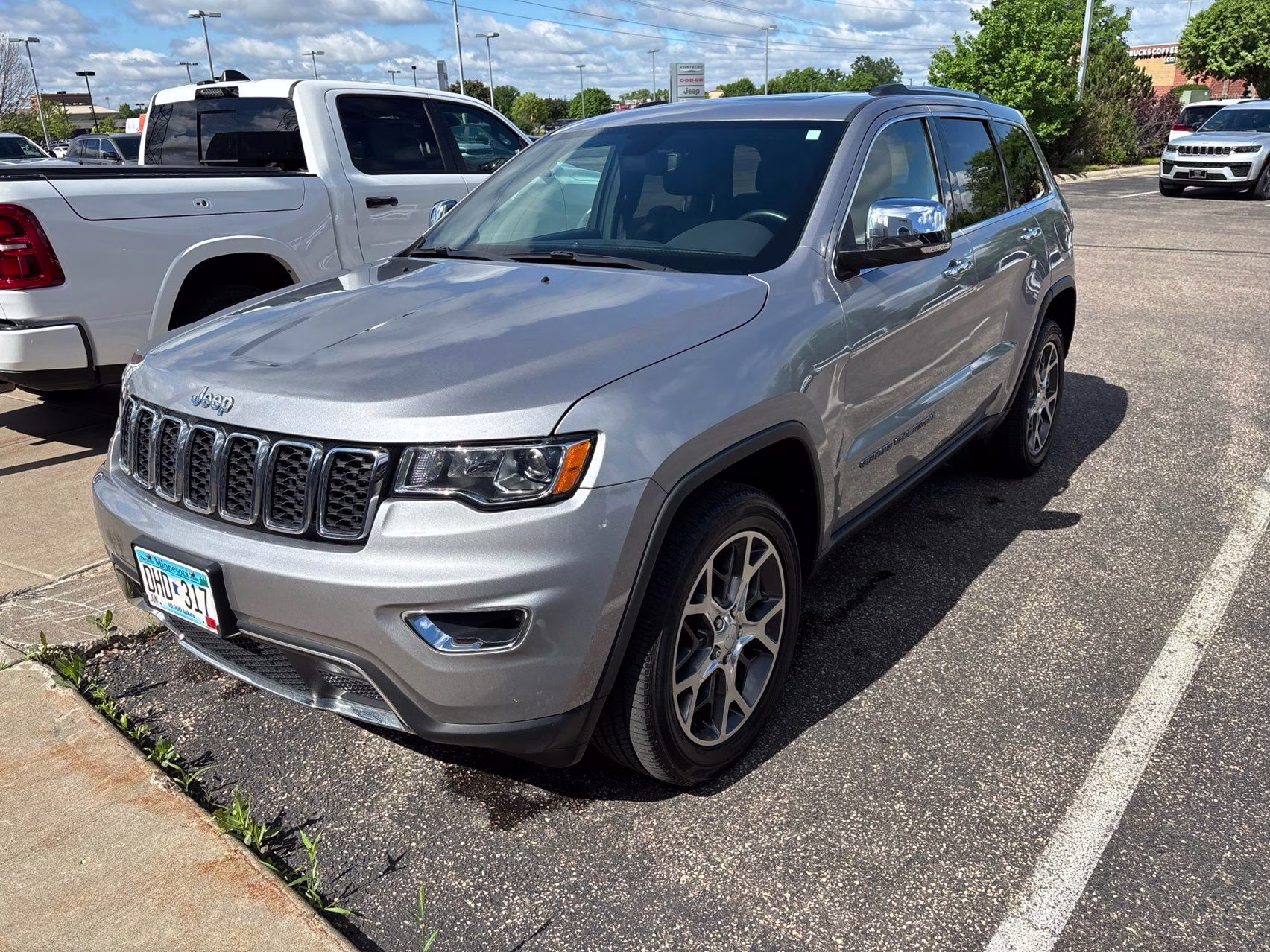 2019 Billet Silver Metallic Clearcoat Jeep Grand Cherokee Limited 4X4 SUV