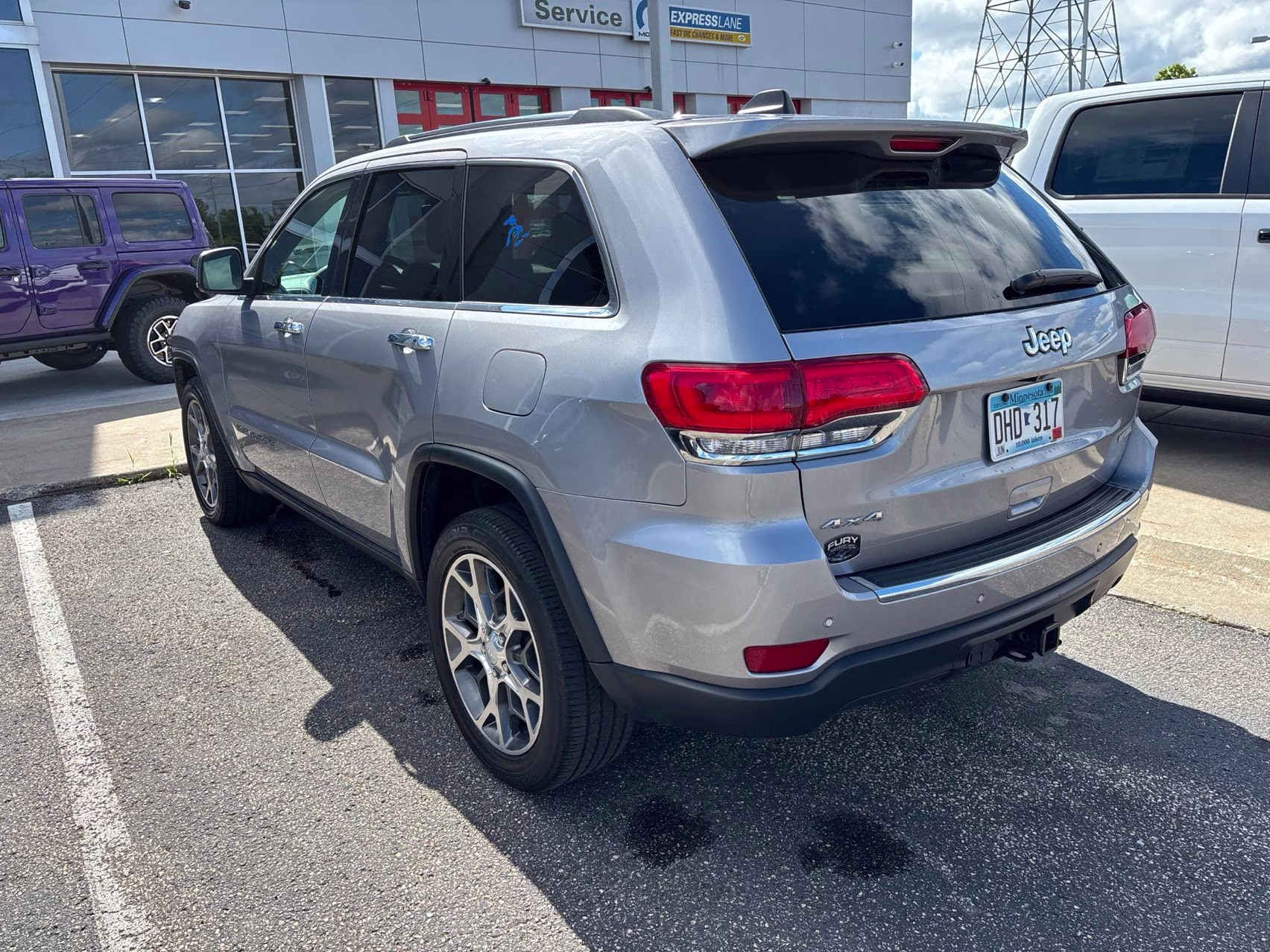 2019 Billet Silver Metallic Clearcoat Jeep Grand Cherokee Limited 4X4 SUV