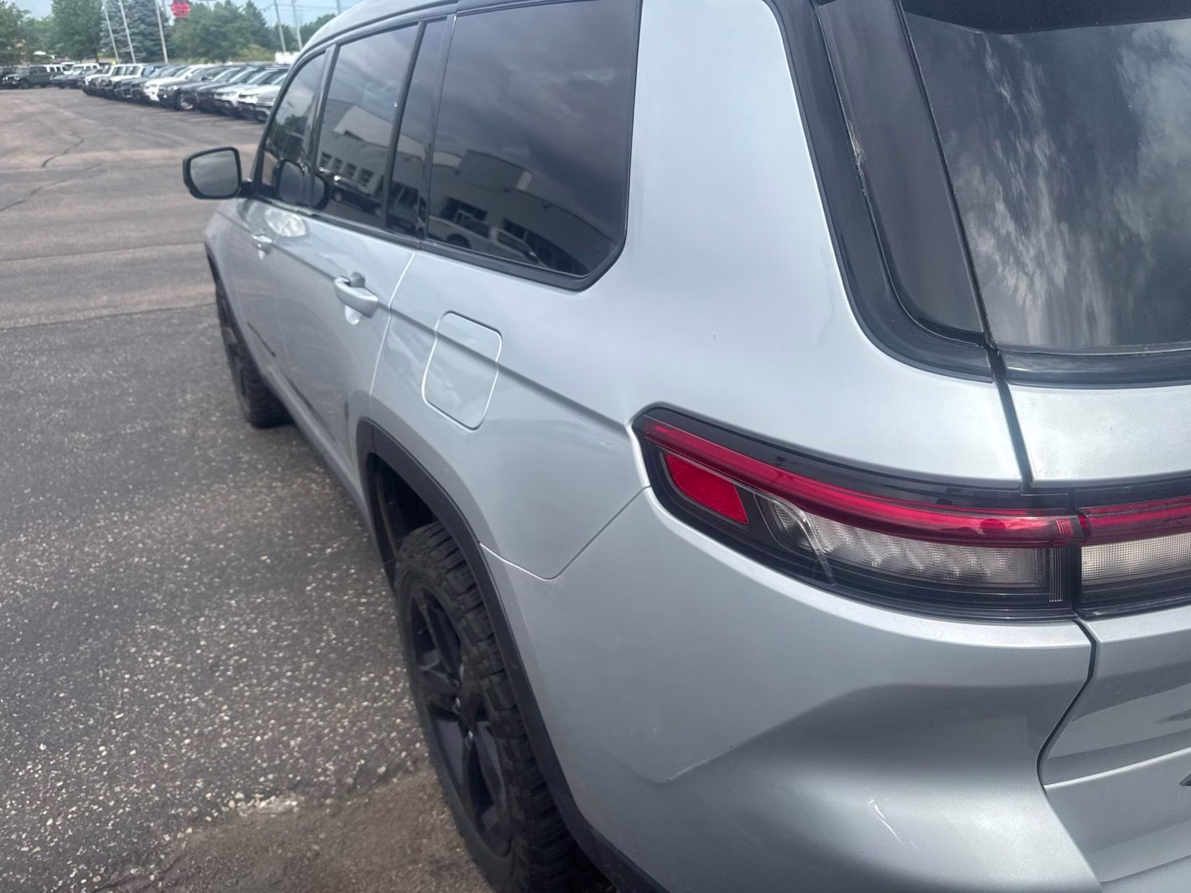 2023 Silver Zynith Jeep Grand Cherokee L Altitude 4X4 SUV