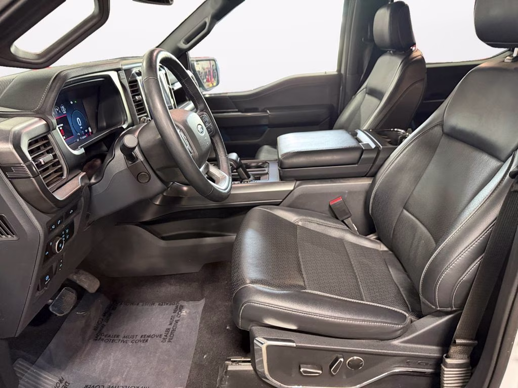 2024 Avalanche Gray Ford F-150 Lariat FX4 Black Appearance w/Tow Pkg 4X4 Truck