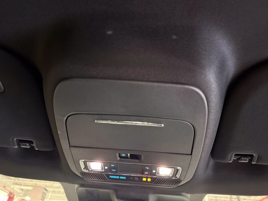 2024 Avalanche Gray Ford F-150 Lariat FX4 Black Appearance w/Tow Pkg 4X4 Truck