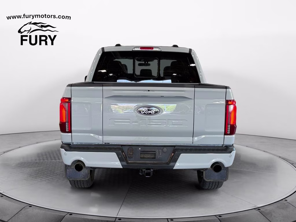 2024 Avalanche Gray Ford F-150 Lariat FX4 Black Appearance w/Tow Pkg 4X4 Truck
