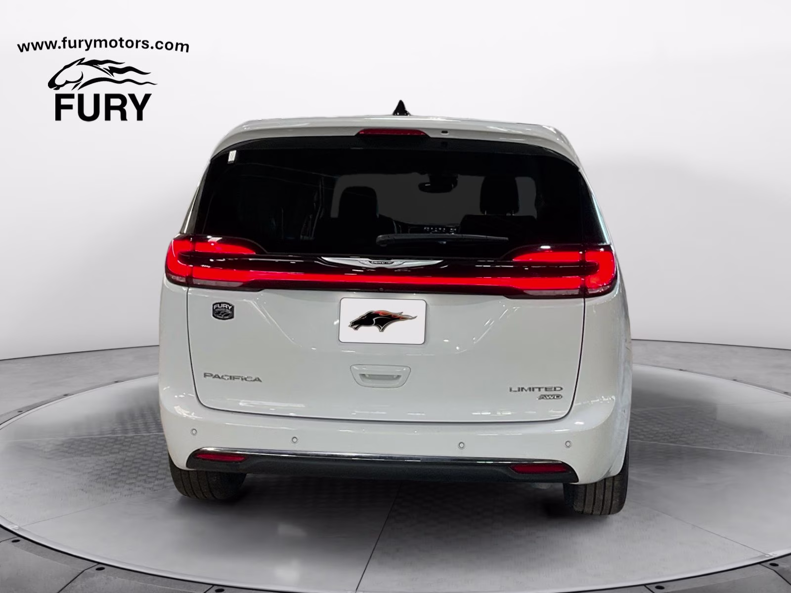 2024 Bright White Clearcoat Chrysler Pacifica Limited AWD Van