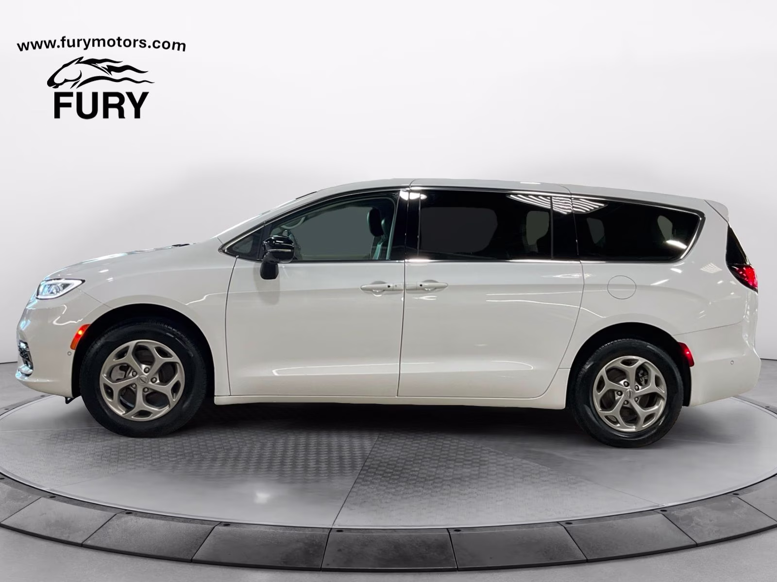 2024 Bright White Clearcoat Chrysler Pacifica Limited AWD Van