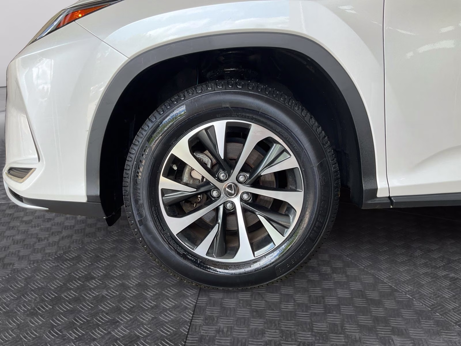 2022 White Pearl Lexus RX 350L AWD SUV