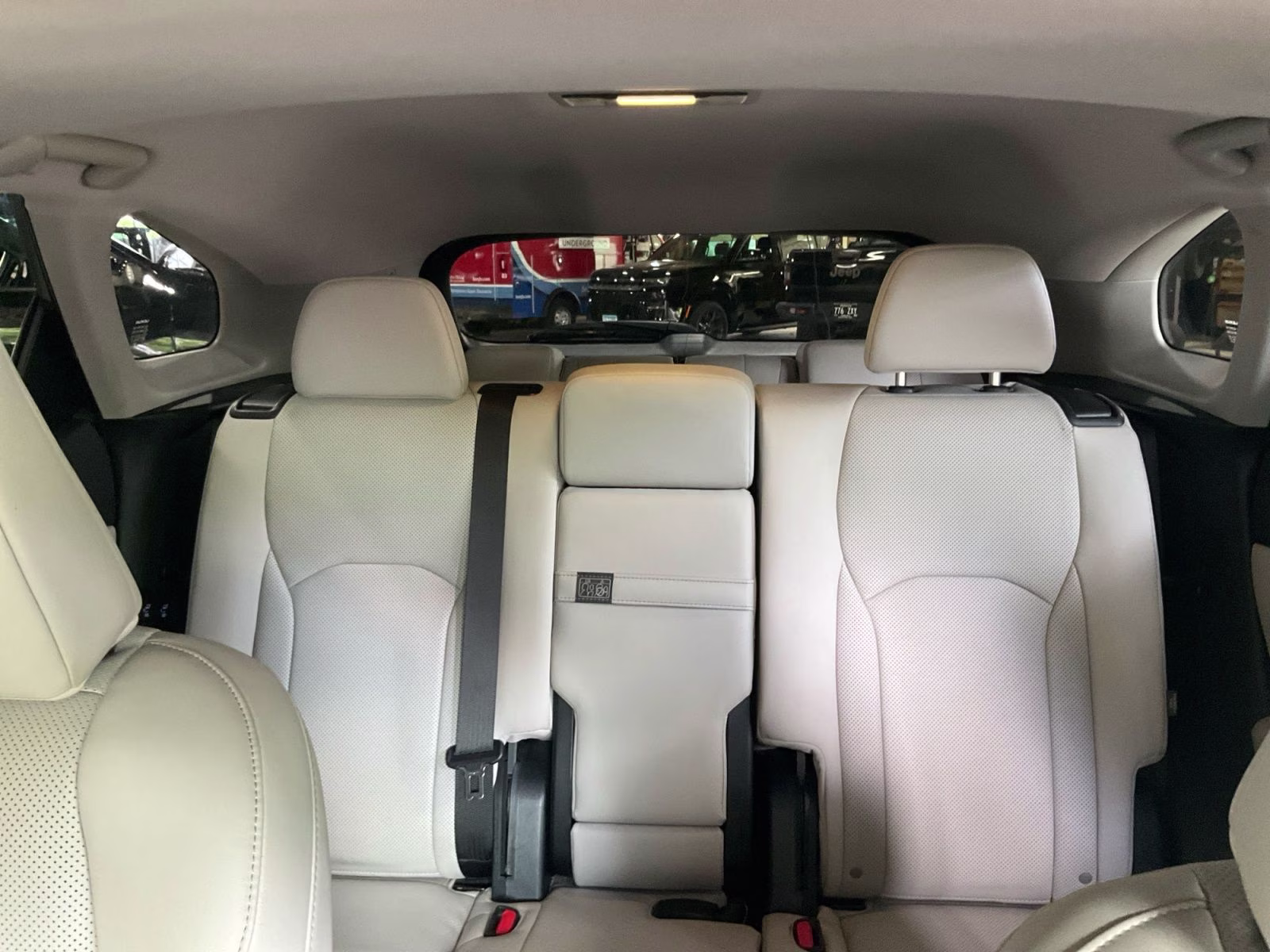2022 White Pearl Lexus RX 350L AWD SUV