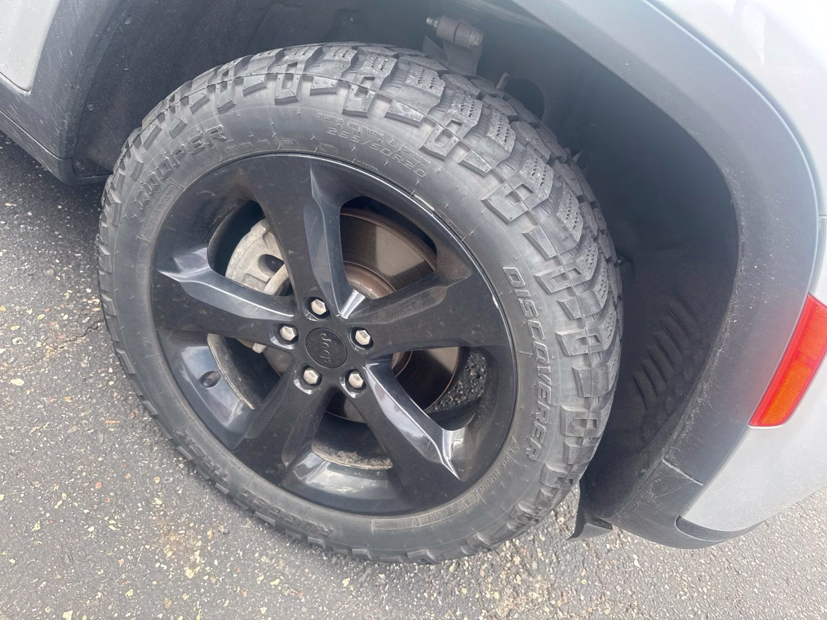 2023 Silver Zynith Jeep Grand Cherokee L Altitude 4X4 SUV