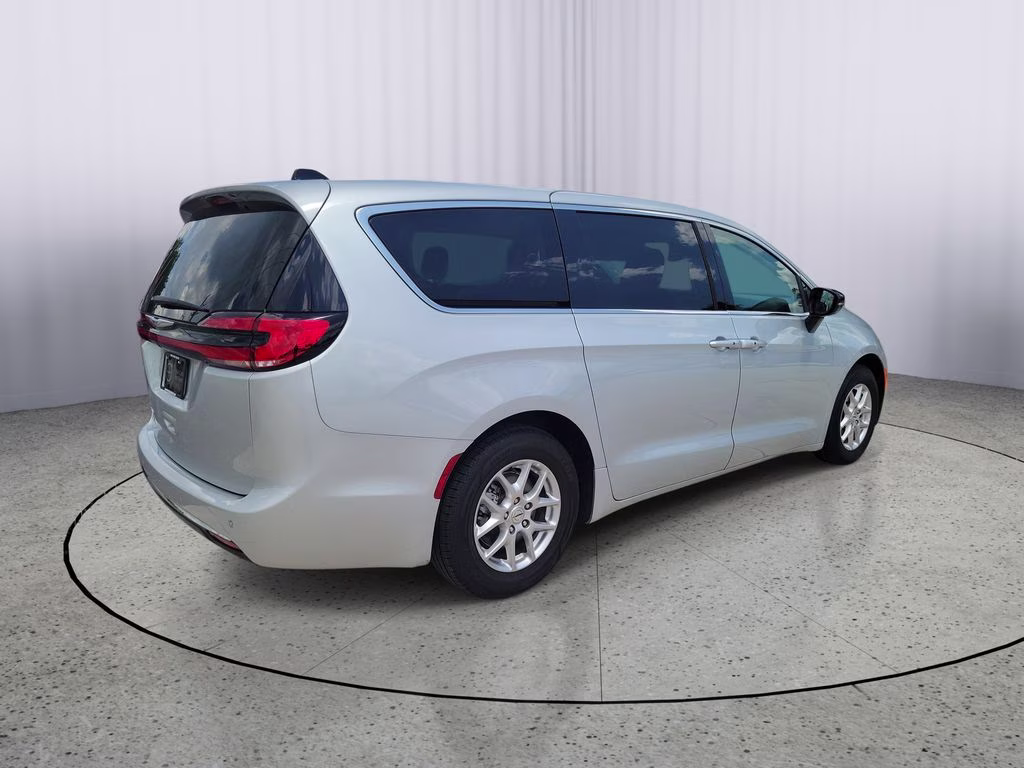 2024 Silver Mist Clearcoat Chrysler Pacifica Touring L FWD Van