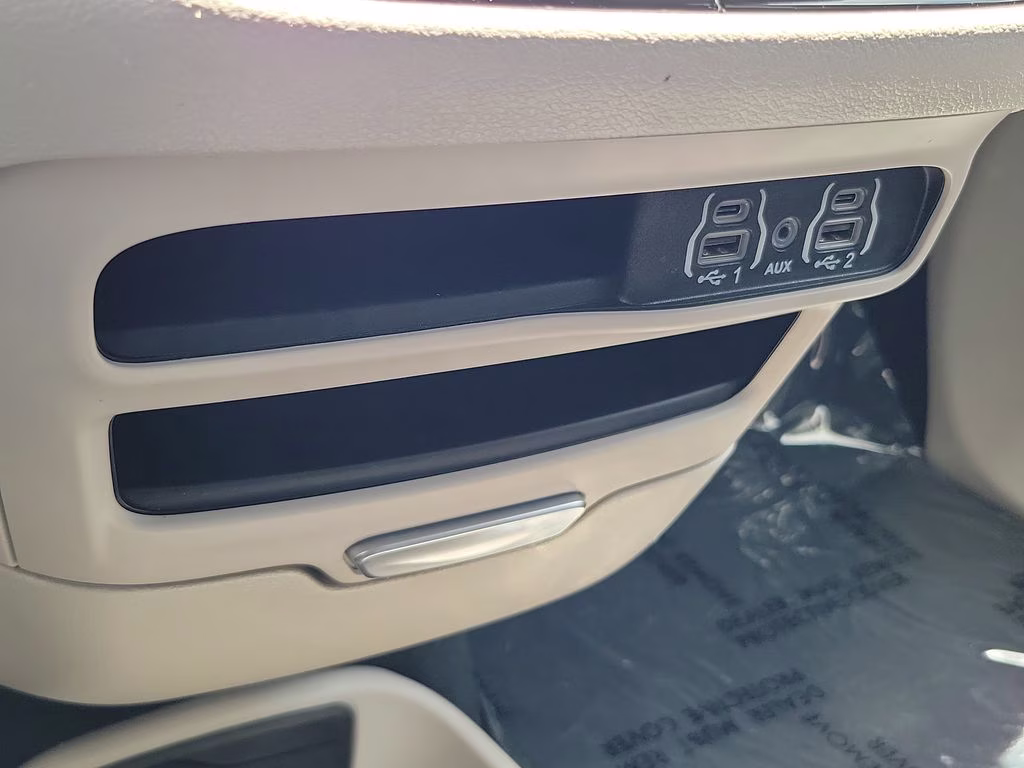 2024 Silver Mist Clearcoat Chrysler Pacifica Touring L FWD Van