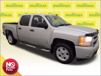 2011 Sheer Silver Metallic Chevrolet Silverado 1500 LT 4X4 Truck