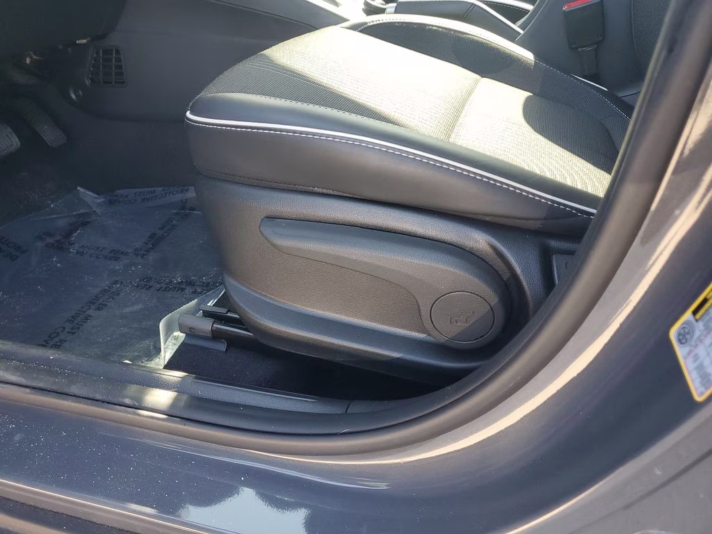 2024 Ecotronic Gray Hyundai Venue Limited FWD SUV