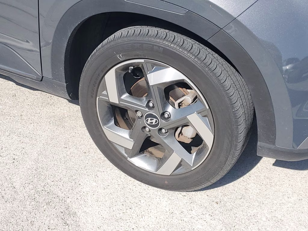 2024 Ecotronic Gray Hyundai Venue Limited FWD SUV