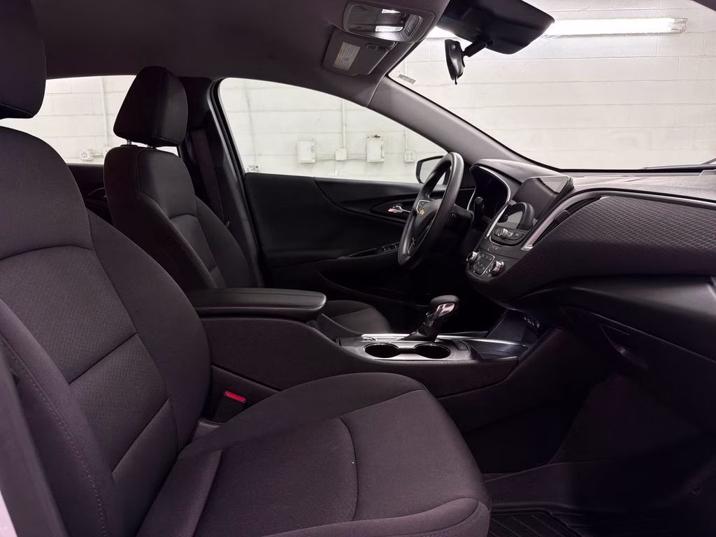 2024 Summit White Chevrolet Malibu LT FWD Sedan