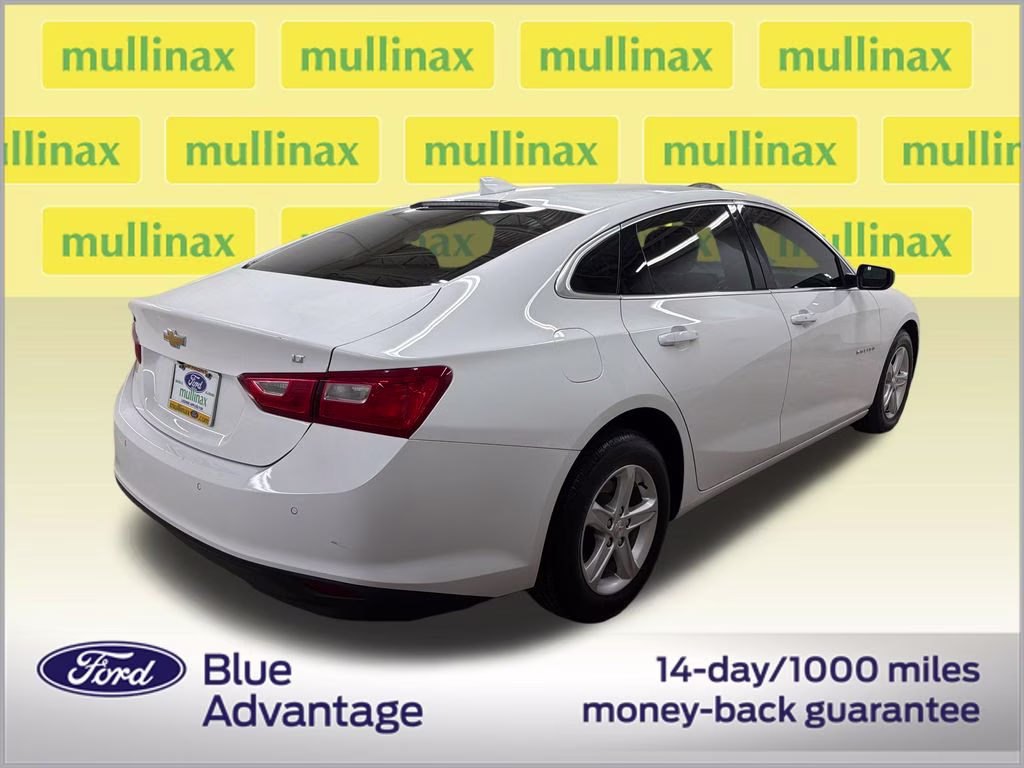 2024 Summit White Chevrolet Malibu LT FWD Sedan