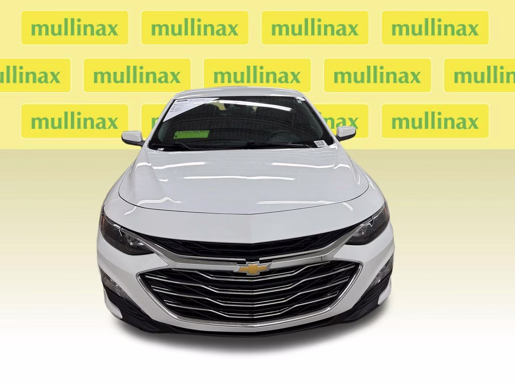 2024 Summit White Chevrolet Malibu LT FWD Sedan