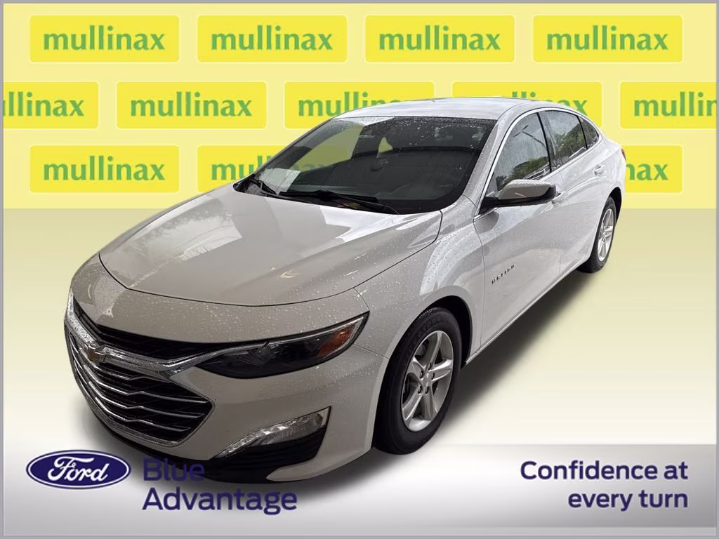 2024 Summit White Chevrolet Malibu LT FWD Sedan