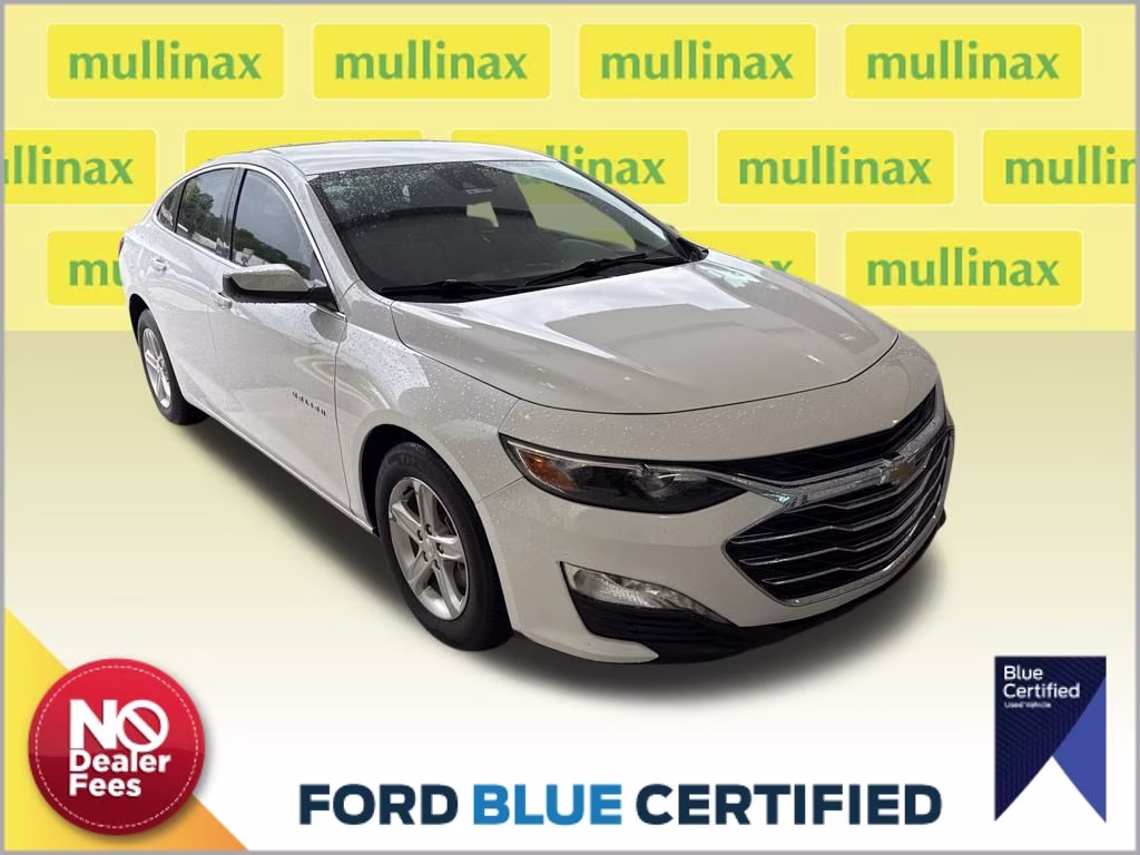 2024 Summit White Chevrolet Malibu LT FWD Sedan
