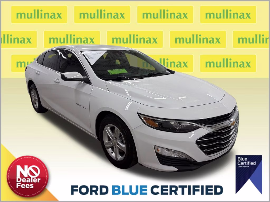 2024 Summit White Chevrolet Malibu LT FWD Sedan