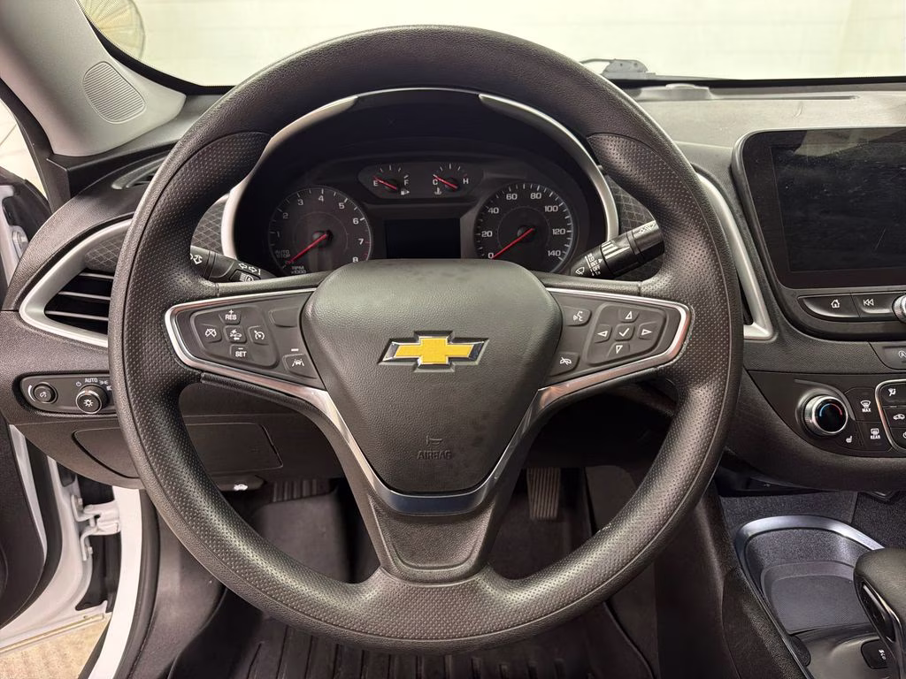 2024 Summit White Chevrolet Malibu LT FWD Sedan