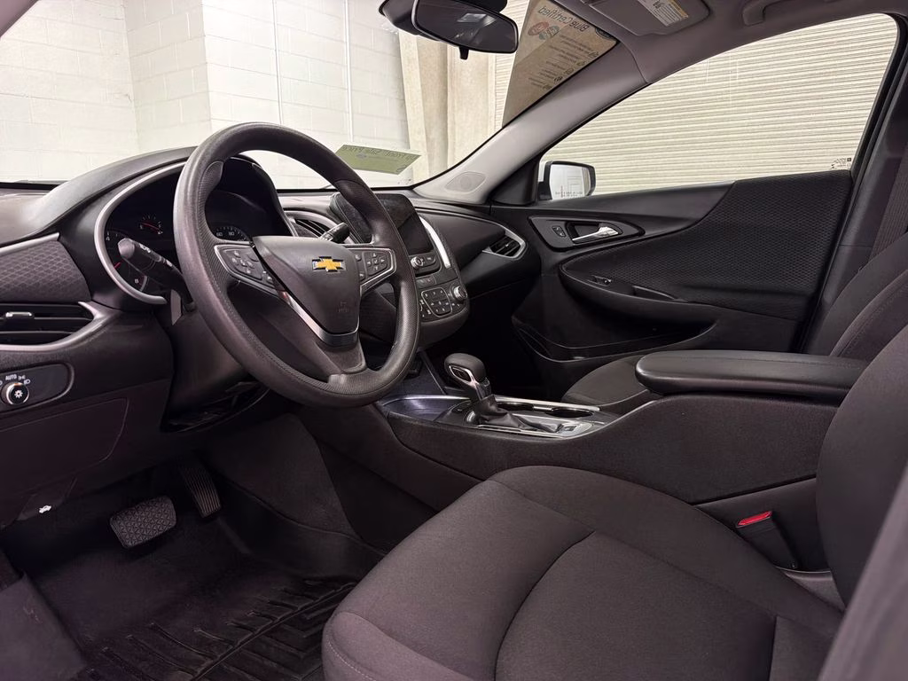 2024 Summit White Chevrolet Malibu LT FWD Sedan