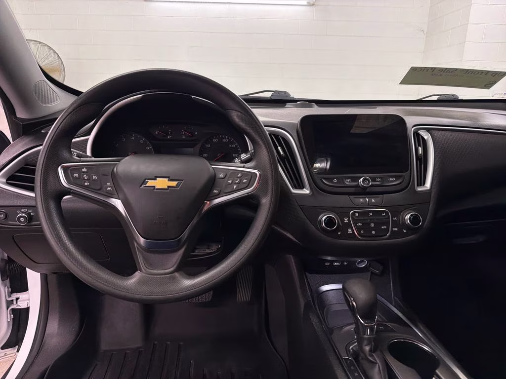 2024 Summit White Chevrolet Malibu LT FWD Sedan