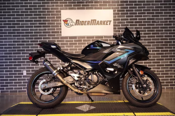 2025 Kawasaki Ninja 500 SE Motorcycle