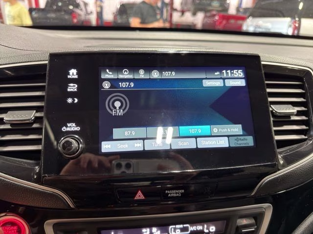 2022 Crystal Black Pearl Honda Pilot Elite AWD SUV