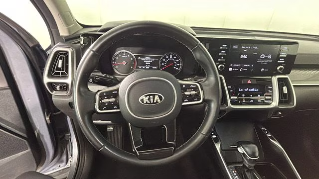 2021 Everlasting Silver Kia Sorento S FWD SUV