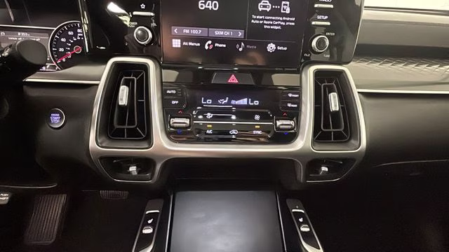 2021 Everlasting Silver Kia Sorento S FWD SUV