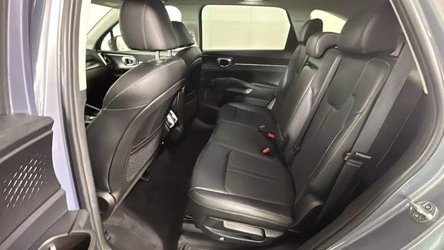 2021 Everlasting Silver Kia Sorento S FWD SUV