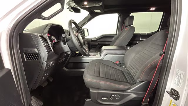 2018 Oxford White Ford F-150 XLT 4X4 Truck